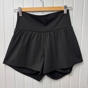 HALARA Women's High-Waisted Black Shorts Size M